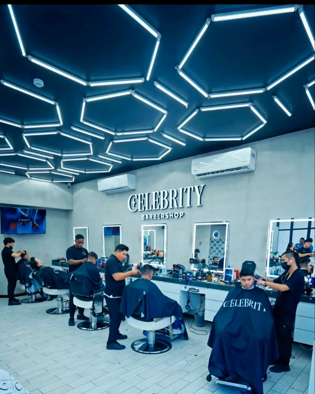 Interior Celebrity Barbershop - Trayectoria